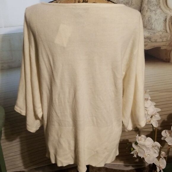 Lane Bryant cream bell sleeve blouse - Picture 5 of 6
